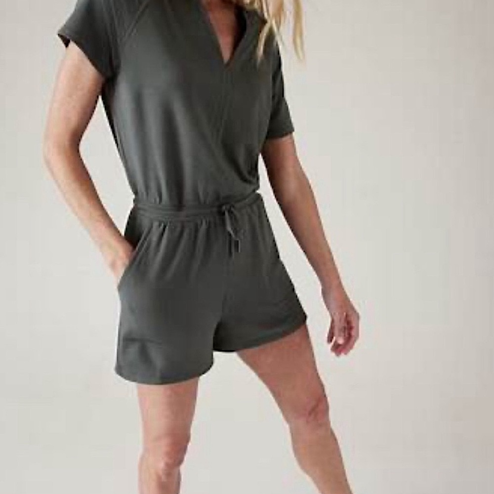 NWT Athleta Balance Romper Size M Olive Green